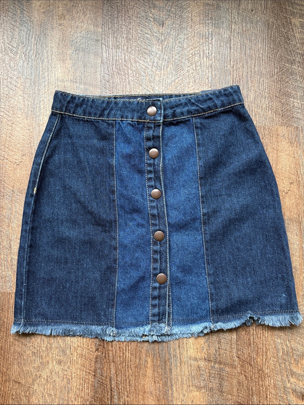 Hollister Dark Blue Two-Tone Button-Front Denim Mini Skirt